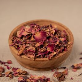 Echte Rosenblüten
